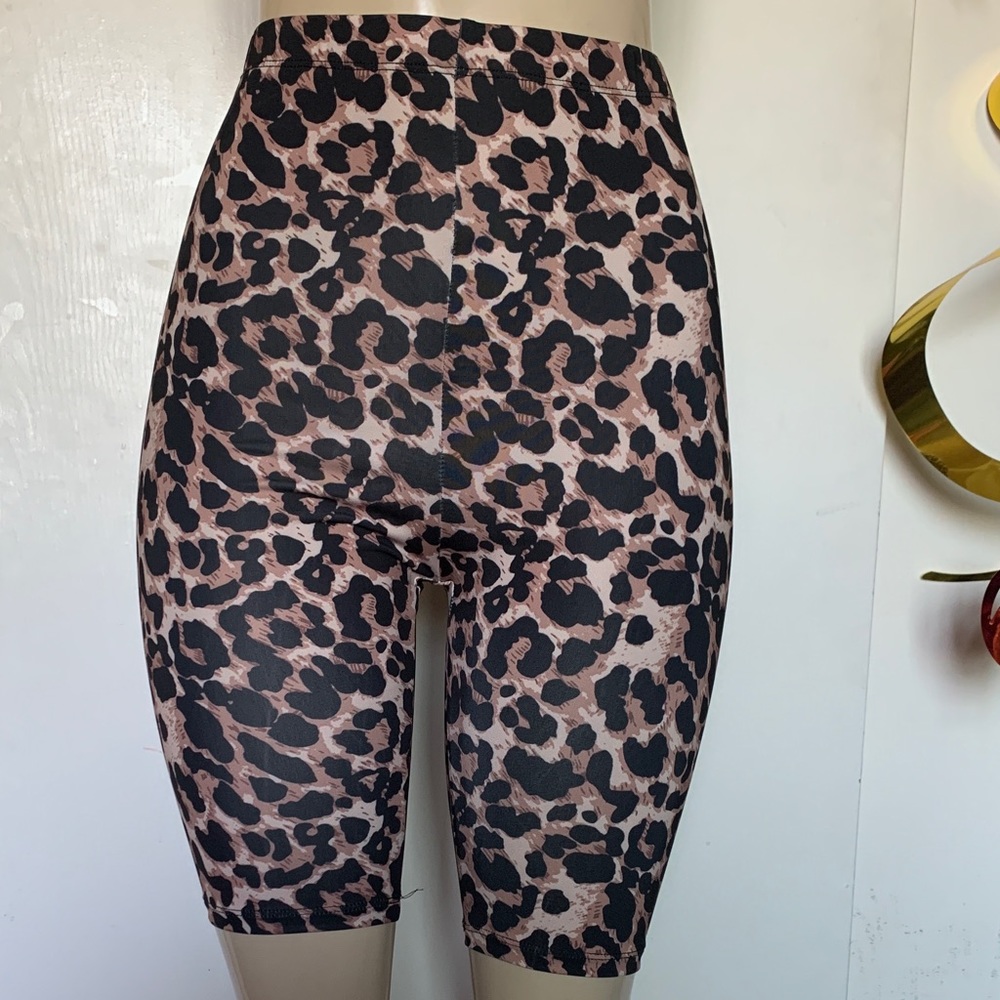 LEOPARD GOLD SHORTS